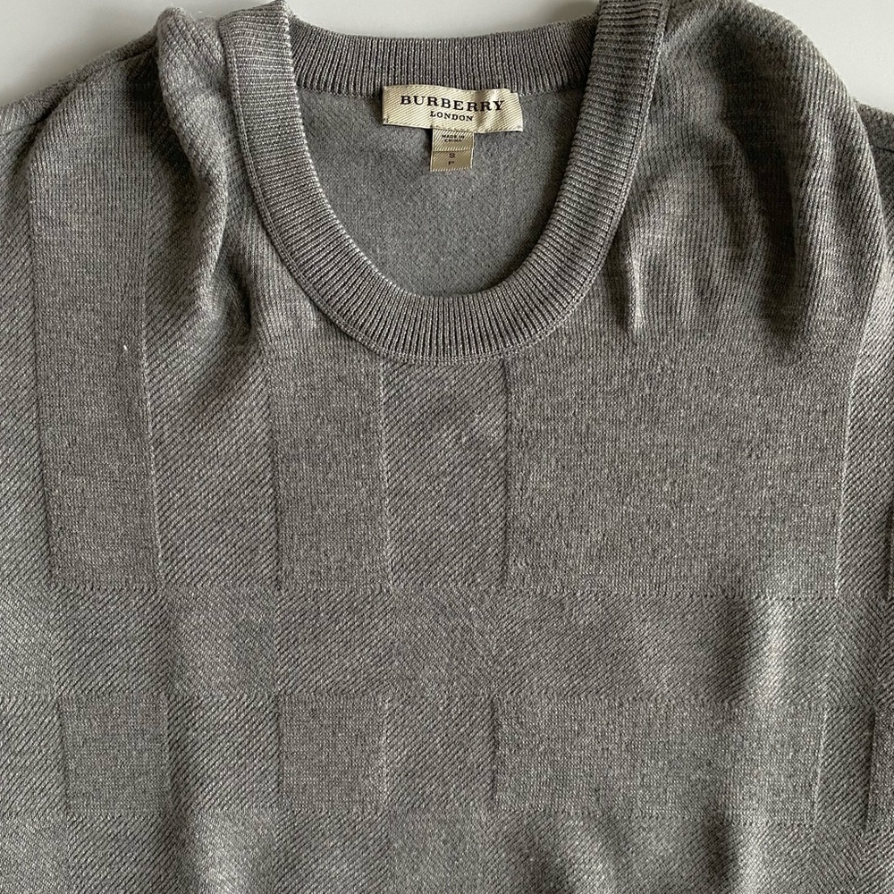 *GREAT CONDITION* Burberry Check Sweater